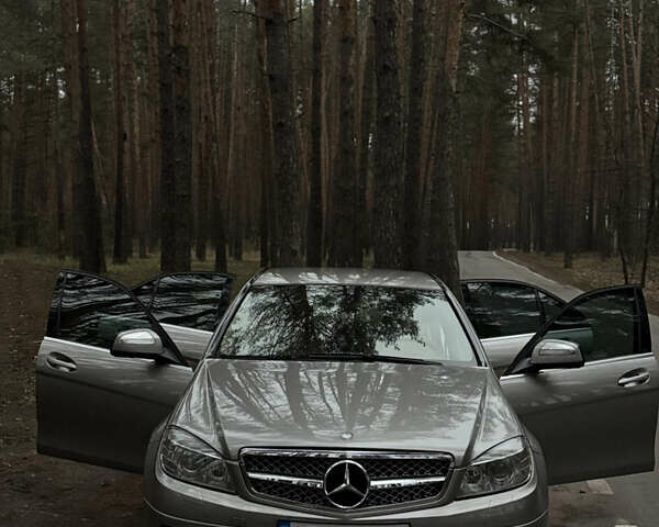 Бежевий Мерседес Ц-Клас, об'ємом двигуна 1.8 л та пробігом 183 тис. км за 9800 $, фото 5 на Automoto.ua