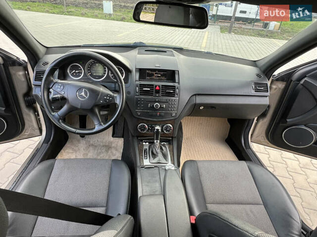 Бежевый Мерседес Ц-Класс, объемом двигателя 1.8 л и пробегом 182 тыс. км за 7800 $, фото 9 на Automoto.ua