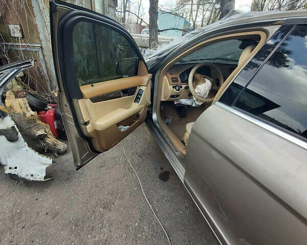 Бежевий Мерседес Ц-Клас, об'ємом двигуна 1.8 л та пробігом 190 тис. км за 2800 $, фото 7 на Automoto.ua