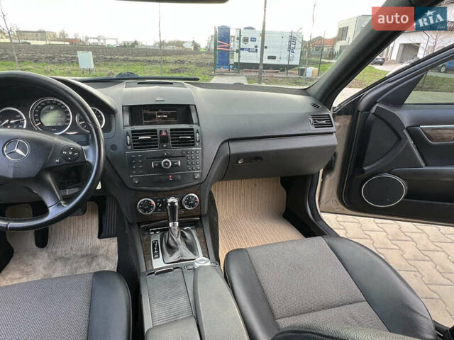 Бежевый Мерседес Ц-Класс, объемом двигателя 1.8 л и пробегом 182 тыс. км за 7800 $, фото 10 на Automoto.ua