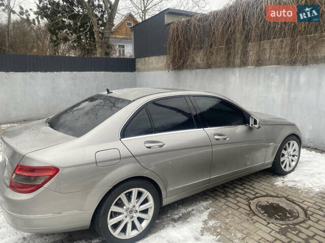 Бежевий Мерседес Ц-Клас, об'ємом двигуна 1.8 л та пробігом 282 тис. км за 8700 $, фото 3 на Automoto.ua
