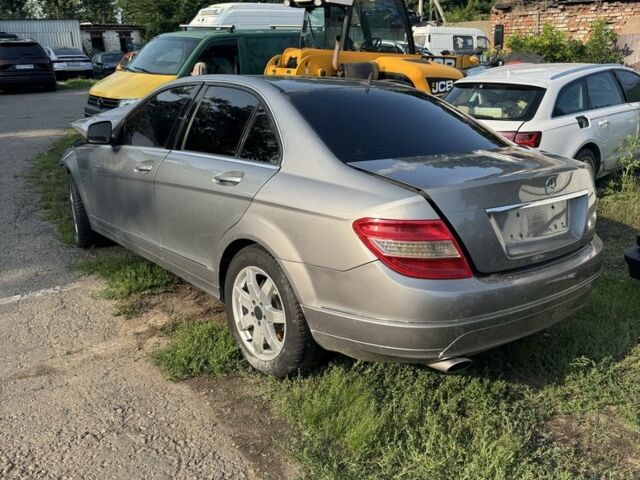 Мерседес Ц-Клас 2008 у Умани на Automoto.ua Бежевий Мерседес Ц-Клас, об'ємом двигуна 2.2 л та пробігом 100 тис. км за 2600 $, фото 1 на Automoto.ua
