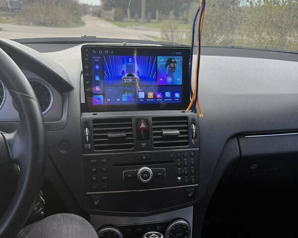 Бежевий Мерседес Ц-Клас, об'ємом двигуна 1.8 л та пробігом 203 тис. км за 9100 $, фото 36 на Automoto.ua