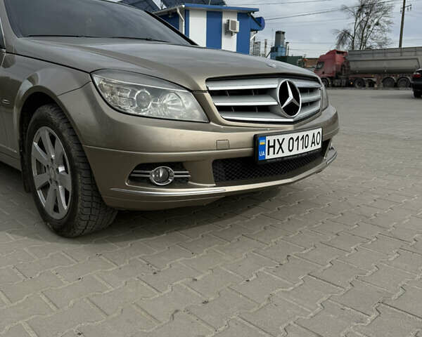 Бежевий Мерседес Ц-Клас, об'ємом двигуна 1.8 л та пробігом 203 тис. км за 9100 $, фото 26 на Automoto.ua