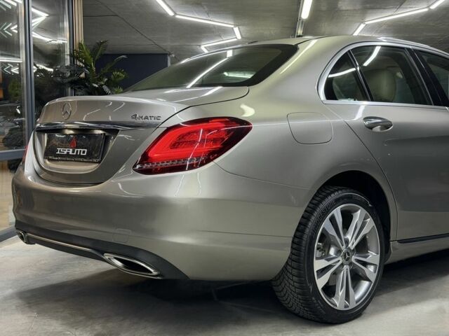 Бежевый Мерседес Ц-Класс, объемом двигателя 2 л и пробегом 60 тыс. км за 28900 $, фото 11 на Automoto.ua