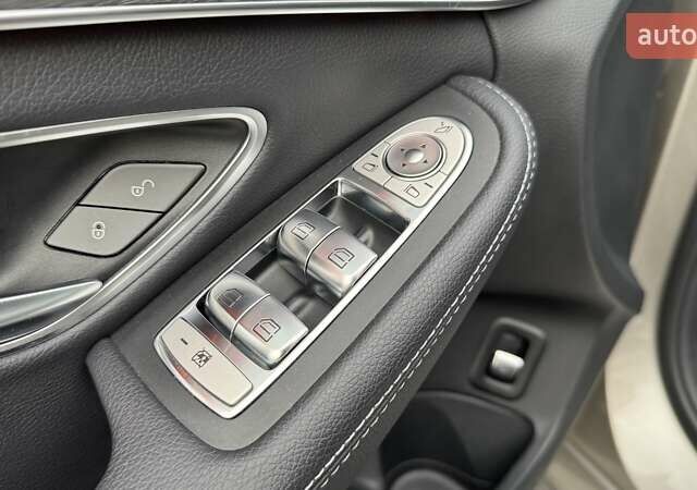 Бежевий Мерседес Ц-Клас, об'ємом двигуна 1.99 л та пробігом 38 тис. км за 33500 $, фото 27 на Automoto.ua