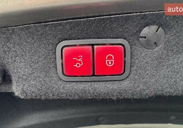 Бежевий Мерседес Ц-Клас, об'ємом двигуна 1.99 л та пробігом 38 тис. км за 33500 $, фото 37 на Automoto.ua