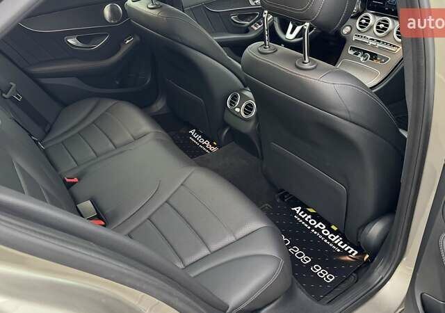 Бежевий Мерседес Ц-Клас, об'ємом двигуна 1.99 л та пробігом 38 тис. км за 33500 $, фото 39 на Automoto.ua