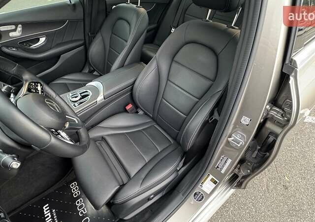 Бежевий Мерседес Ц-Клас, об'ємом двигуна 1.99 л та пробігом 38 тис. км за 33500 $, фото 29 на Automoto.ua