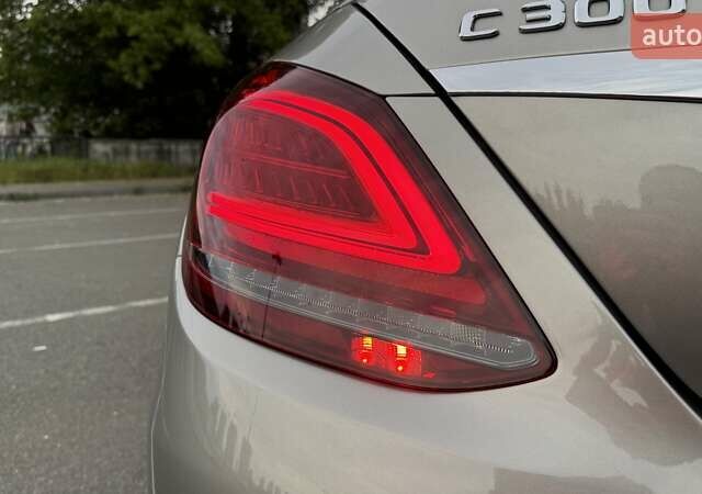 Бежевий Мерседес Ц-Клас, об'ємом двигуна 1.99 л та пробігом 38 тис. км за 33500 $, фото 46 на Automoto.ua