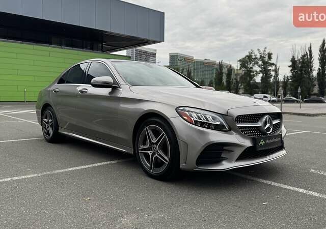 Бежевий Мерседес Ц-Клас, об'ємом двигуна 1.99 л та пробігом 38 тис. км за 33500 $, фото 1 на Automoto.ua