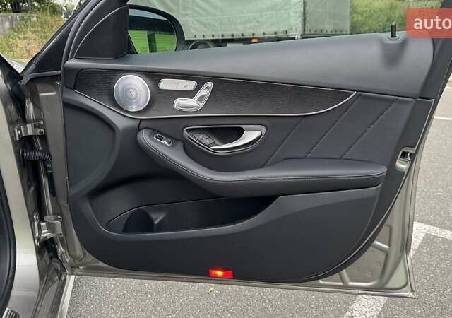 Бежевий Мерседес Ц-Клас, об'ємом двигуна 1.99 л та пробігом 38 тис. км за 33500 $, фото 40 на Automoto.ua