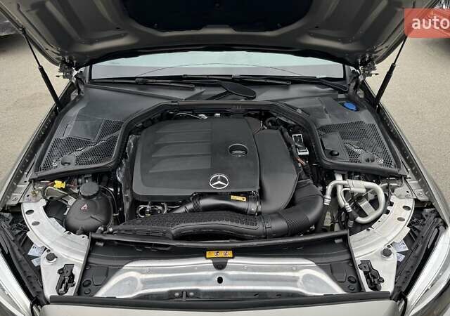 Бежевий Мерседес Ц-Клас, об'ємом двигуна 1.99 л та пробігом 38 тис. км за 33500 $, фото 63 на Automoto.ua