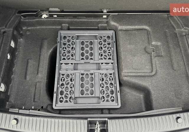 Бежевий Мерседес Ц-Клас, об'ємом двигуна 1.99 л та пробігом 38 тис. км за 33500 $, фото 38 на Automoto.ua