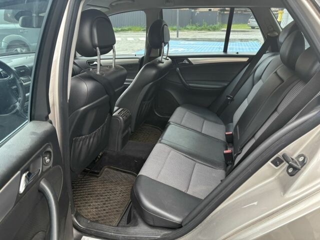 Бежевый Мерседес Ц-Класс, объемом двигателя 2.2 л и пробегом 40 тыс. км за 3200 $, фото 6 на Automoto.ua