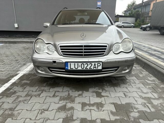 Бежевый Мерседес Ц-Класс, объемом двигателя 2.2 л и пробегом 40 тыс. км за 3200 $, фото 1 на Automoto.ua