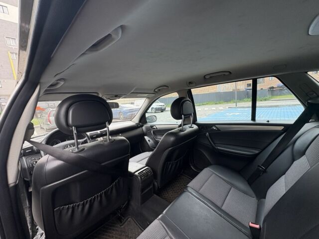 Бежевый Мерседес Ц-Класс, объемом двигателя 2.2 л и пробегом 40 тыс. км за 3200 $, фото 9 на Automoto.ua