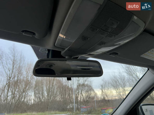 Бежевий Мерседес Ц-Клас, об'ємом двигуна 1.8 л та пробігом 204 тис. км за 8200 $, фото 33 на Automoto.ua