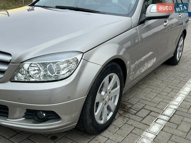 Бежевий Мерседес Ц-Клас, об'ємом двигуна 1.8 л та пробігом 204 тис. км за 8200 $, фото 10 на Automoto.ua