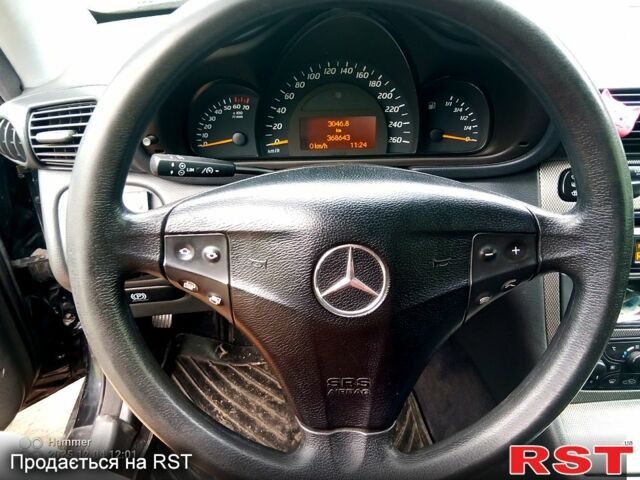 Чорний Мерседес Ц-Клас, об'ємом двигуна 2 л та пробігом 350 тис. км за 5000 $, фото 6 на Automoto.ua