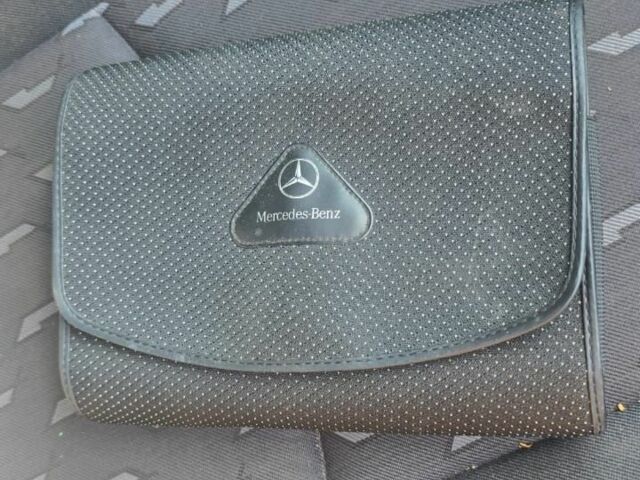 Чорний Мерседес Ц-Клас, об'ємом двигуна 2 л та пробігом 3 тис. км за 3500 $, фото 5 на Automoto.ua