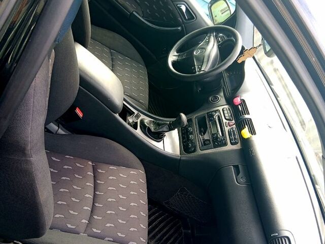 Чорний Мерседес Ц-Клас, об'ємом двигуна 2 л та пробігом 350 тис. км за 5000 $, фото 7 на Automoto.ua