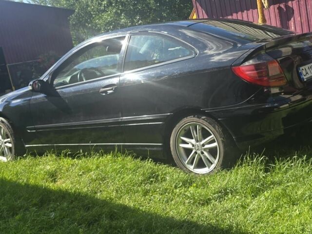Чорний Мерседес Ц-Клас, об'ємом двигуна 2 л та пробігом 3 тис. км за 3500 $, фото 1 на Automoto.ua