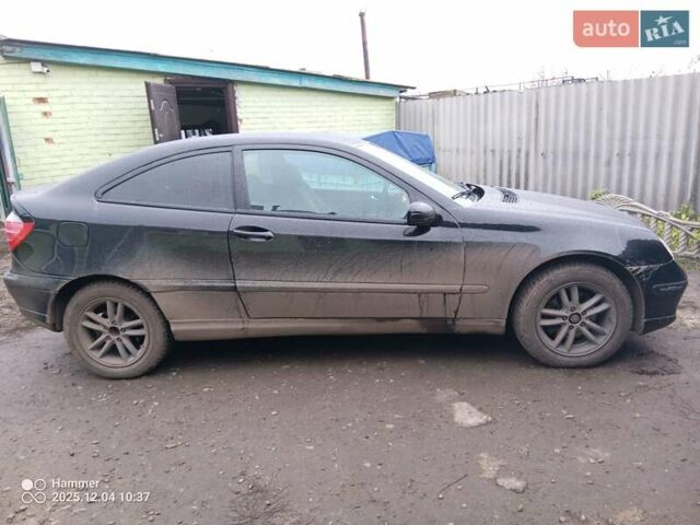 Черный Мерседес Ц-Класс, объемом двигателя 1.8 л и пробегом 350 тыс. км за 5000 $, фото 3 на Automoto.ua