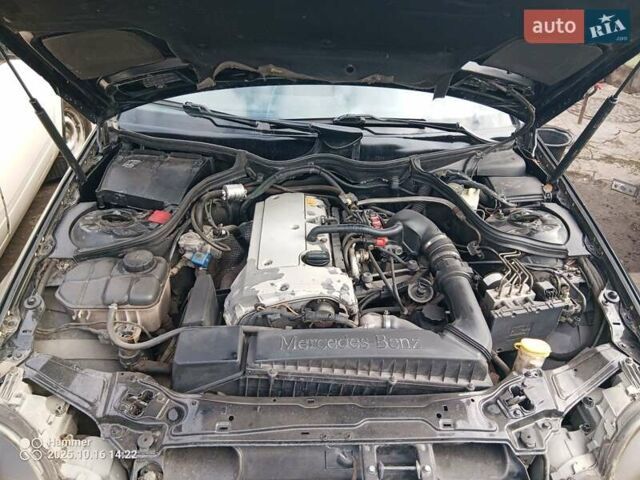 Черный Мерседес Ц-Класс, объемом двигателя 1.8 л и пробегом 350 тыс. км за 5000 $, фото 6 на Automoto.ua