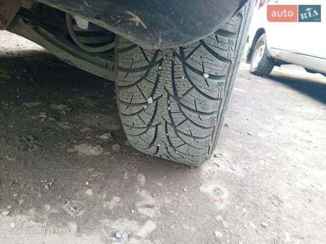 Черный Мерседес Ц-Класс, объемом двигателя 1.8 л и пробегом 350 тыс. км за 5000 $, фото 9 на Automoto.ua