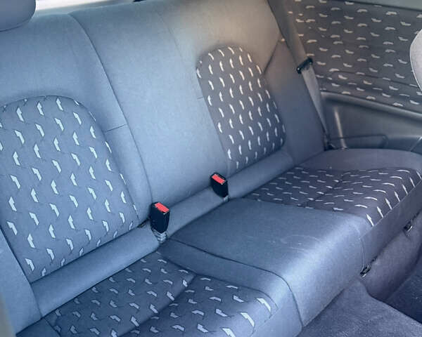 Чорний Мерседес Ц-Клас, об'ємом двигуна 1.8 л та пробігом 250 тис. км за 3350 $, фото 10 на Automoto.ua