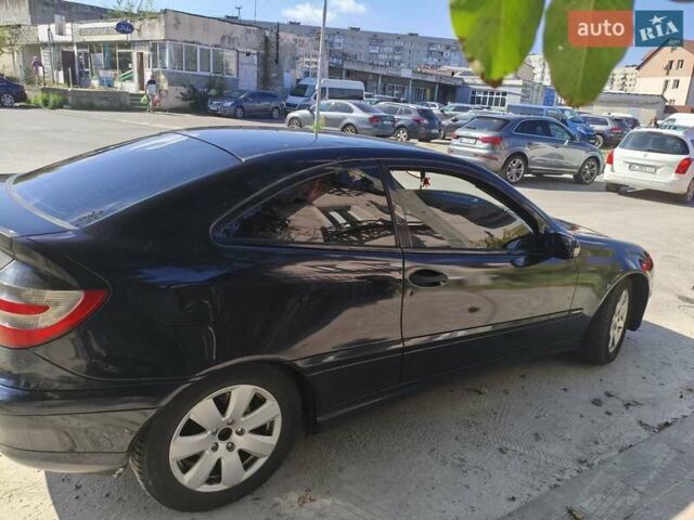 Черный Мерседес Ц-Класс, объемом двигателя 2.1 л и пробегом 480 тыс. км за 4200 $, фото 1 на Automoto.ua