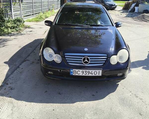 Черный Мерседес Ц-Класс, объемом двигателя 2.1 л и пробегом 480 тыс. км за 4200 $, фото 11 на Automoto.ua