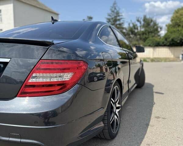 Черный Мерседес Ц-Класс, объемом двигателя 1.8 л и пробегом 197 тыс. км за 11850 $, фото 16 на Automoto.ua