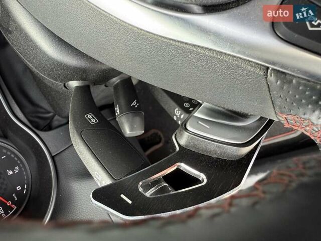 Черный Мерседес Ц-Класс, объемом двигателя 3 л и пробегом 55 тыс. км за 39333 $, фото 19 на Automoto.ua