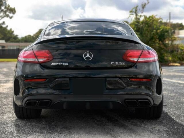 Черный Мерседес Ц-Класс, объемом двигателя 4 л и пробегом 36 тыс. км за 30000 $, фото 5 на Automoto.ua