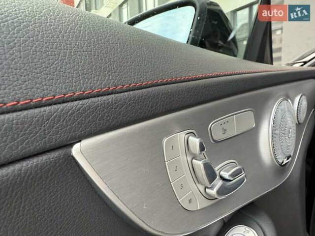 Черный Мерседес Ц-Класс, объемом двигателя 3 л и пробегом 55 тыс. км за 39333 $, фото 22 на Automoto.ua