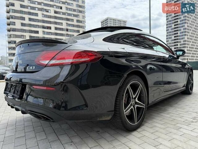Черный Мерседес Ц-Класс, объемом двигателя 3 л и пробегом 55 тыс. км за 39333 $, фото 37 на Automoto.ua