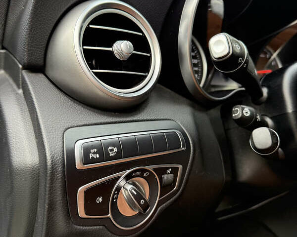 Черный Мерседес Ц-Класс, объемом двигателя 2 л и пробегом 75 тыс. км за 25500 $, фото 9 на Automoto.ua