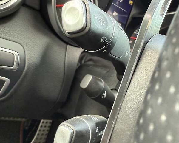 Черный Мерседес Ц-Класс, объемом двигателя 3 л и пробегом 55 тыс. км за 39222 $, фото 12 на Automoto.ua