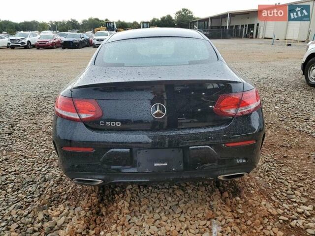 Черный Мерседес Ц-Класс, объемом двигателя 1.99 л и пробегом 39 тыс. км за 5000 $, фото 5 на Automoto.ua