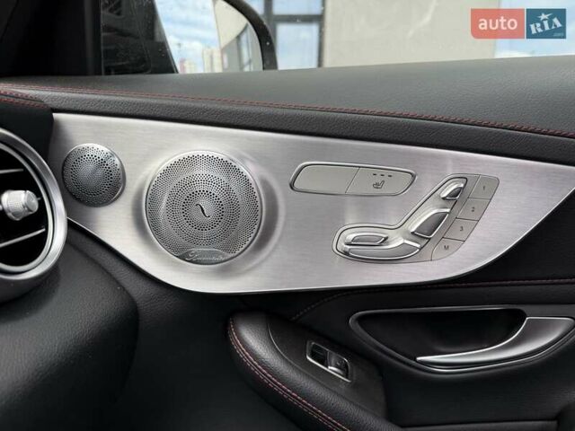 Черный Мерседес Ц-Класс, объемом двигателя 3 л и пробегом 55 тыс. км за 39333 $, фото 6 на Automoto.ua