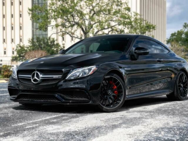 Черный Мерседес Ц-Класс, объемом двигателя 4 л и пробегом 36 тыс. км за 30000 $, фото 2 на Automoto.ua