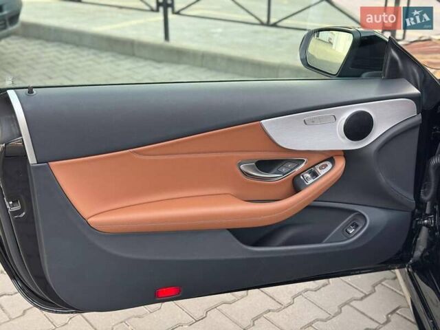 Чорний Мерседес Ц-Клас, об'ємом двигуна 1.5 л та пробігом 70 тис. км за 32800 $, фото 59 на Automoto.ua