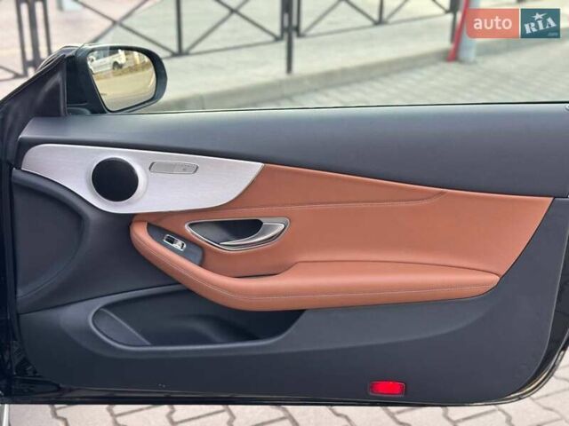 Черный Мерседес Ц-Класс, объемом двигателя 1.5 л и пробегом 70 тыс. км за 33500 $, фото 76 на Automoto.ua
