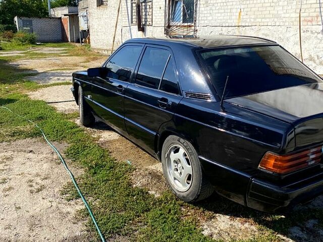 Чорний Мерседес Ц-Клас, об'ємом двигуна 2 л та пробігом 200 тис. км за 1800 $, фото 7 на Automoto.ua