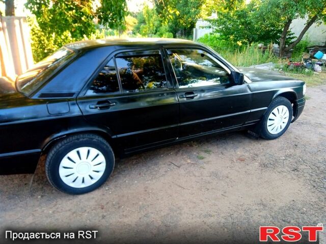 Чорний Мерседес Ц-Клас, об'ємом двигуна 2 л та пробігом 0 тис. км за 1500 $, фото 2 на Automoto.ua