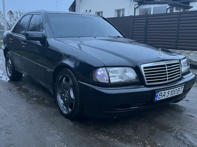 Чорний Мерседес Ц-Клас, об'ємом двигуна 1.8 л та пробігом 240 тис. км за 3600 $, фото 10 на Automoto.ua