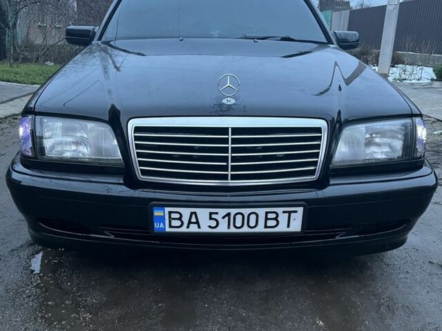 Чорний Мерседес Ц-Клас, об'ємом двигуна 1.8 л та пробігом 240 тис. км за 3600 $, фото 13 на Automoto.ua
