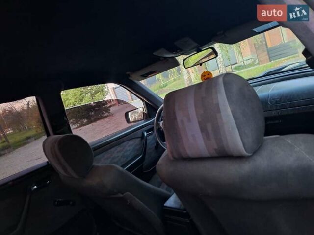 Чорний Мерседес Ц-Клас, об'ємом двигуна 1.8 л та пробігом 293 тис. км за 1600 $, фото 24 на Automoto.ua